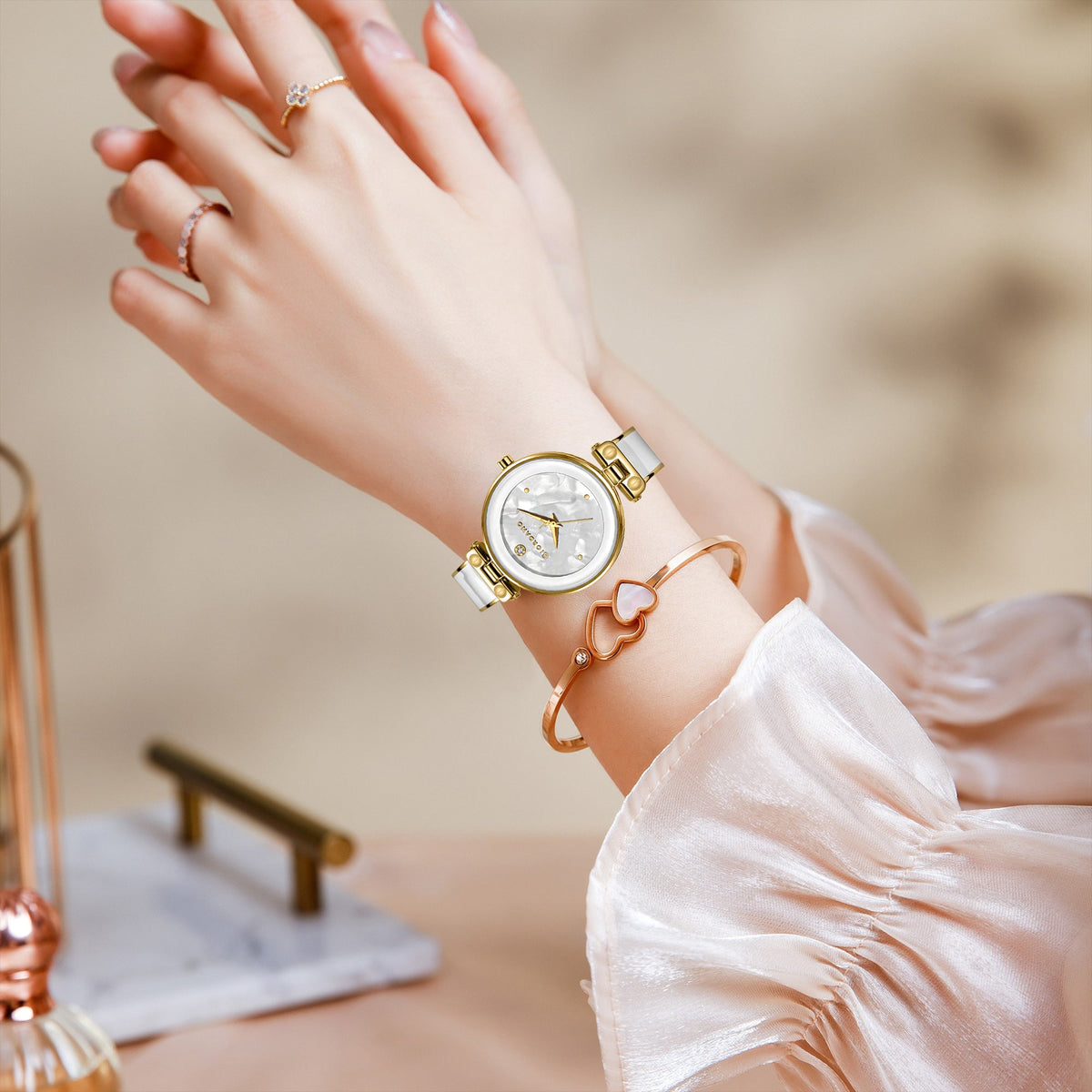 Giordano Designer Analog Watch for Women – Glossy Round Dial & Bracelet Style Stainless Steel Strap | GZ-60099-88