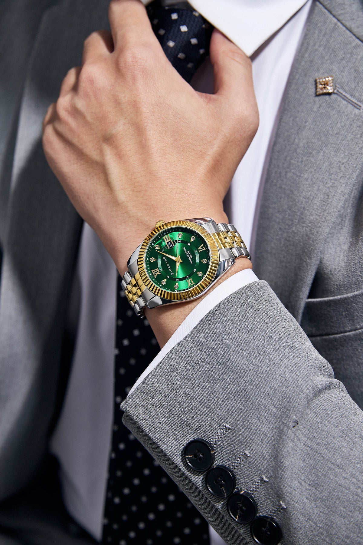 Giordano Analog Watch For Men - Dual-Tone Stainless Steel Strap, Crystal Indices And Fluted Bezel GZ-50139-33