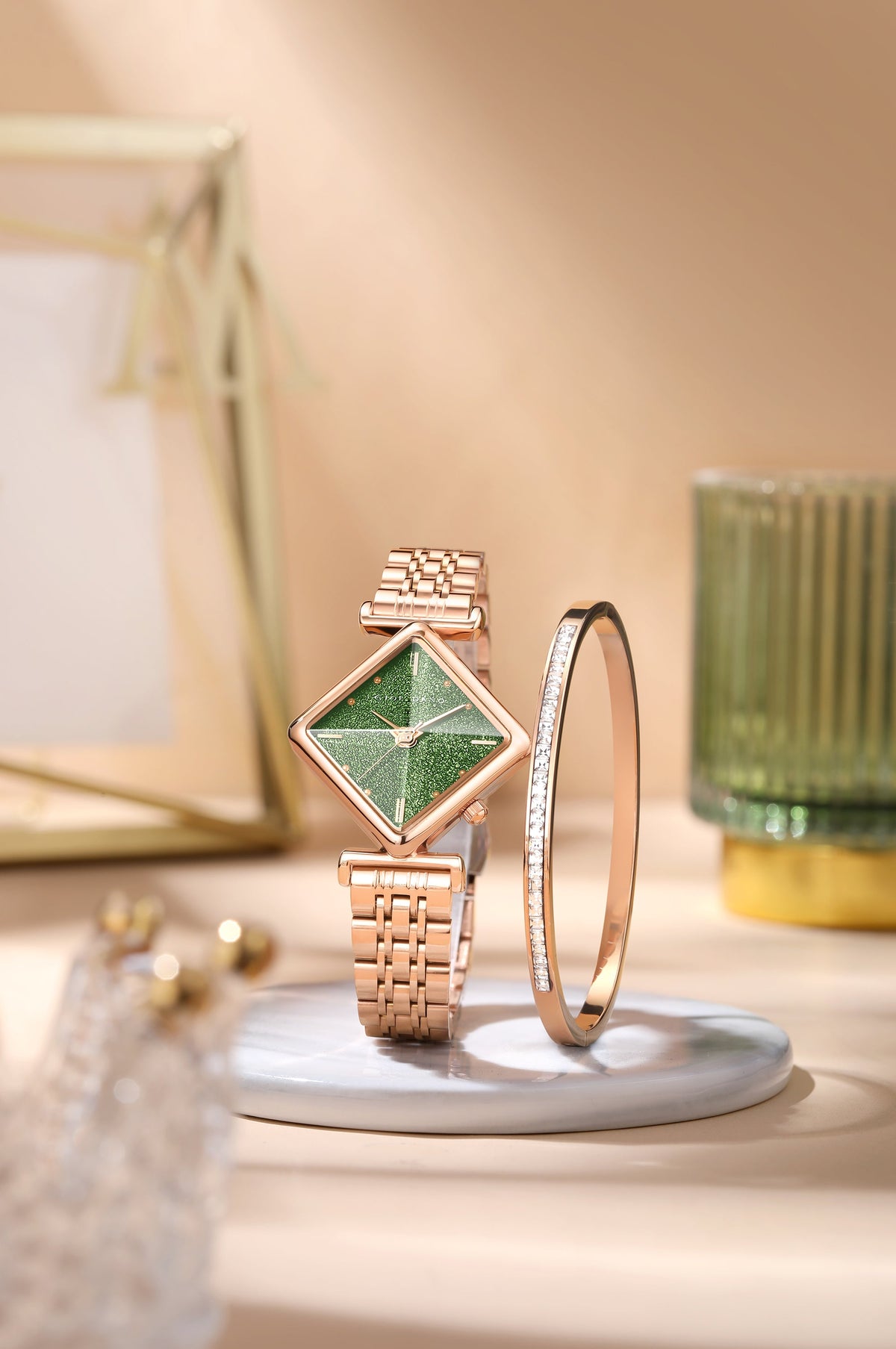 Giordano Rose Gold Analog Watch For Women with Bracelet Set – Diamond-Shaped Shimmer Dial, Crystal Detailing & Stainless Steel Strap – Elegant Gift Combo for Women | GZ-60106-22