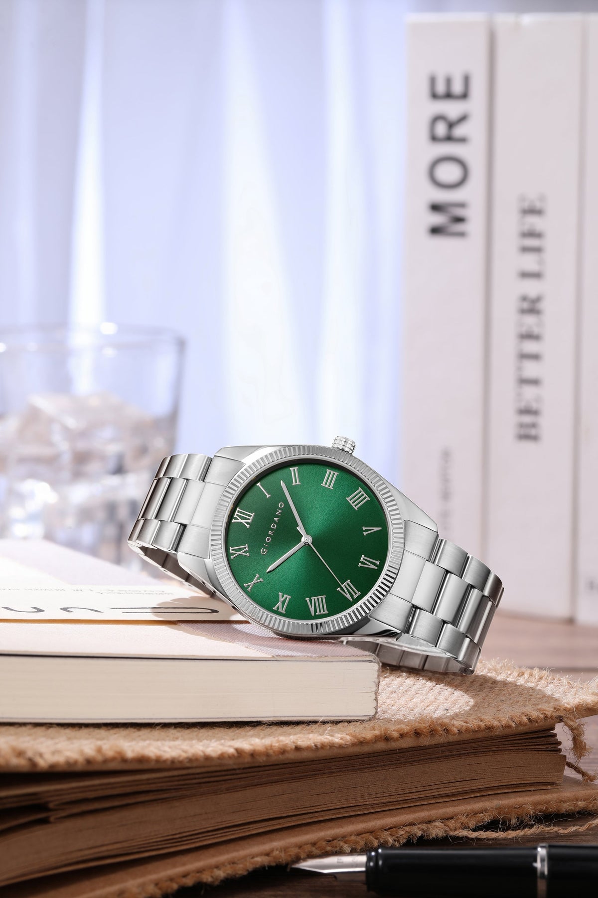 Giordano Analog Wrist Watch for Men Stylish Metal Strap with Water Resistant 3 Hand Mechanism for Men and Boys to Compliment Your Look/Ideal Gift for Male - GZ-50112-11