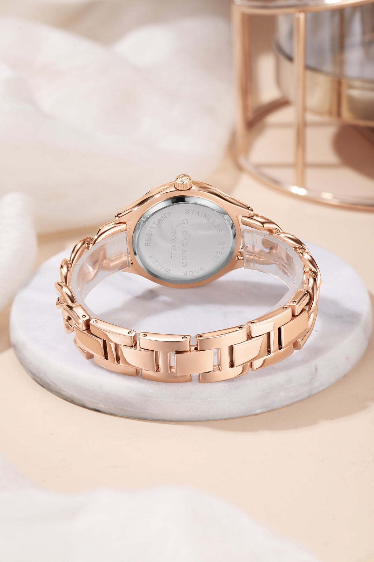 Giordano Modern Analog Watch for Women – Sleek Dial with Unique Chain-Link Bracelet and Stylish Stainless Steel Strap | GZ-60087-33